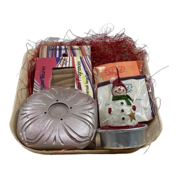 Kerstcadeau - kaarsje, wierookgeuren en  -houder (gespoten) - Afbeelding 2