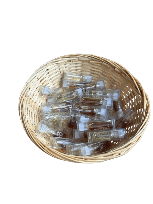 Mandje met 6x6 geuroliën, flesjes van 1 ml