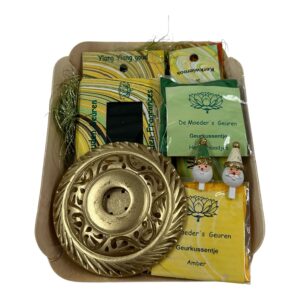 Cadeauset Ylang Ylang Goud kegeltjes, speksteenhouder en geurkussentjes